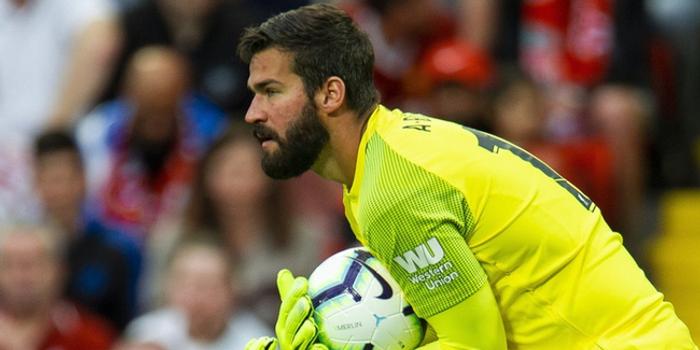  利物浦门将神扑零封曼城进攻  